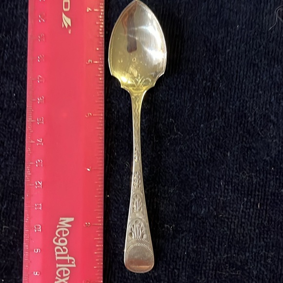 **3 for $10** Pretty Pointed Spoon - Picture 4 of 6